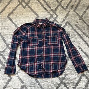 Hollister Women's Plaid Button Down Flannel Shirt  Size: L